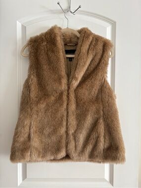 Banana Republic Faux Fur Coat in Camel-Tan